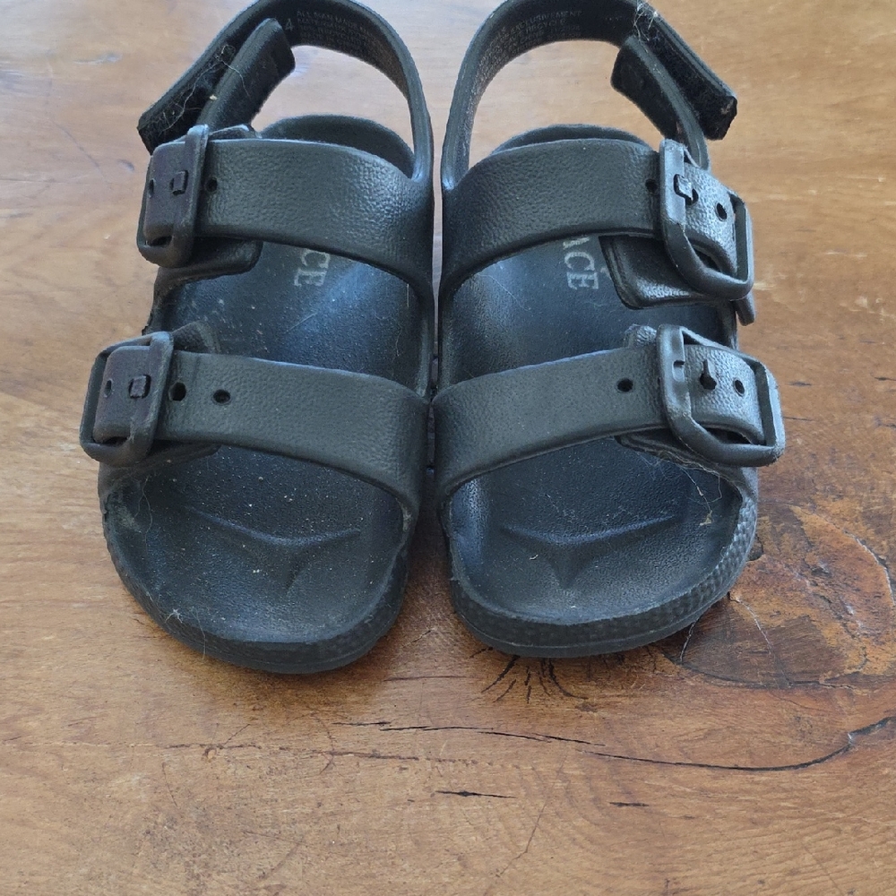 Place Kids Black Double Buckle Sandals